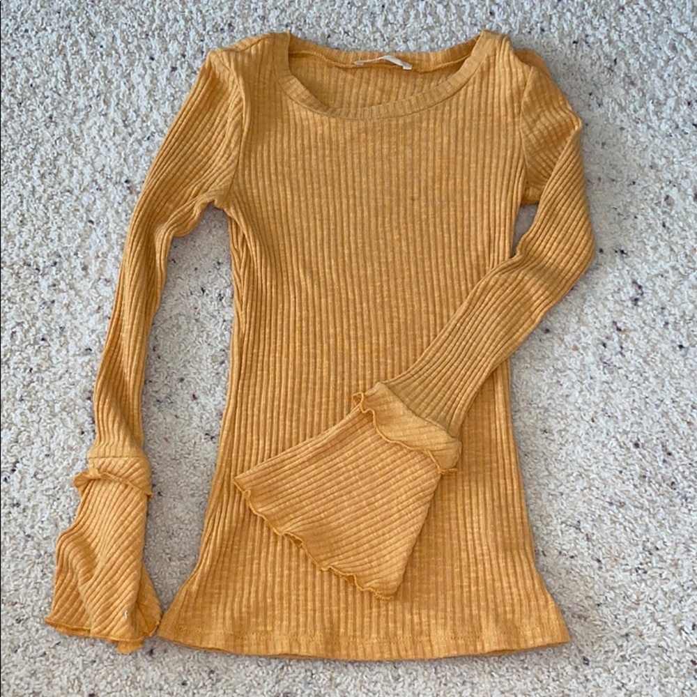 Altar’d State Long Sleeve Light Sweater size XS